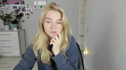 Helen sven online show from 12.18.25