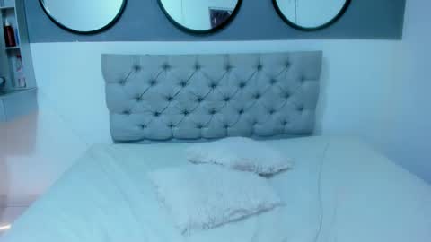 Snapshot of helen_curly chatting on 01.30.25 helen_curly online show from 01.30.25