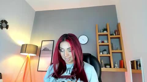 Snapshot of helenaduque_ chatting on 10.13.25 Helena online show from 10.13.25