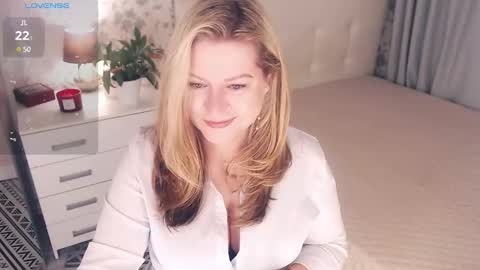 Helena Bonham online show from 02.08.25