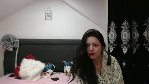 helenhh online show from 02.20.25