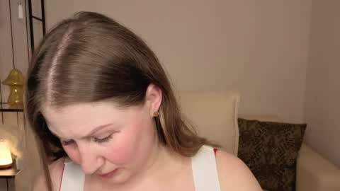 Snapshot of helens_lov chatting on 04.21.26 Helen online show from 04.21.26