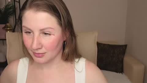 Snapshot of helens_lov chatting on 05.19.26 Helen online show from 05.19.26