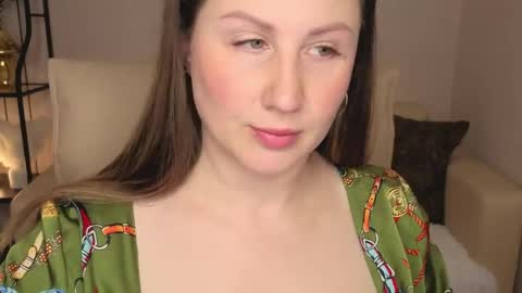 Snapshot of helens_lov chatting on 05.22.26 Helen online show from 05.22.26