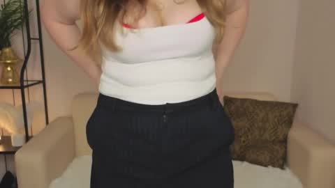 Snapshot of helens_lov chatting on 05.28.26 Helen online show from 05.28.26