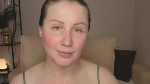 Snapshot of helens_lov chatting on 06.07.26 Helen online show from 06.07.26