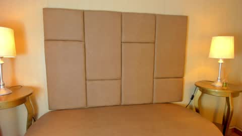 Helen or Hells online show from 04.13.26