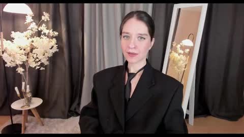 Helen online show from 02.26.25