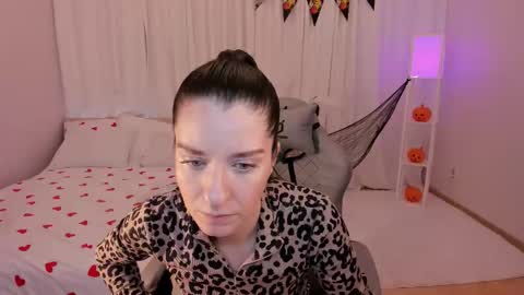 Helen online show from 10.30.25