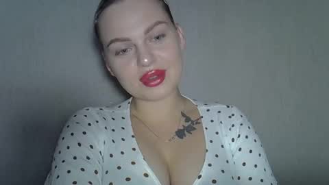 Snapshot of helga_now chatting on 10.08.25 helga_now online show from 10.08.25