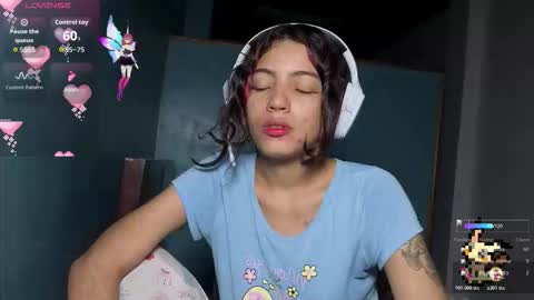 Helia Transfem and Amy online show from 11.11.25