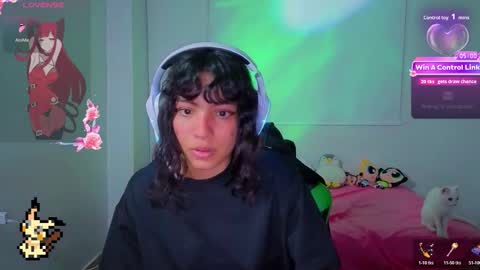 Snapshot of helia_n_amy chatting on 02.19.26 Helia Transfem and Amy online show from 02.19.26