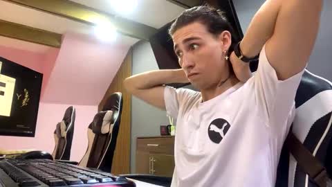 Snapshot of hell_boy66 chatting on 01.26.25 Eros online show from 01.26.25