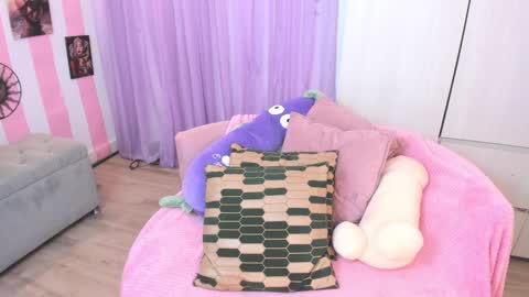 Laura online show from 09.28.25