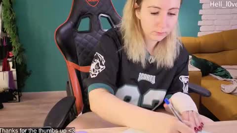 Snapshot of hell_l0ve chatting on 02.09.26 Anastasiia online show from 02.09.26