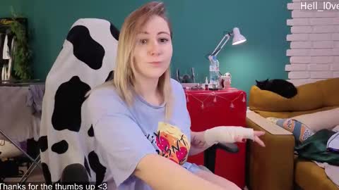 Snapshot of hell_l0ve chatting on 02.11.26 Anastasiia online show from 02.11.26
