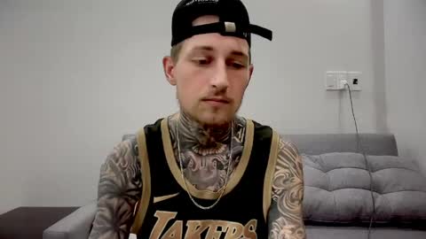 Snapshot of hellacozy chatting on 04.19.26 hellacozy online show from 04.19.26