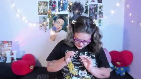 Snapshot of hellen21rose chatting on 11.25.25 hellen online show from 11.25.25