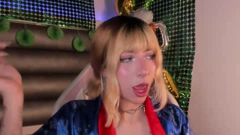 Snapshot of hellen__smith_ chatting on 03.18.26 hellen__smith_ online show from 03.18.26