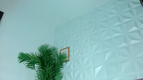 hellen     online show from 10.22.25