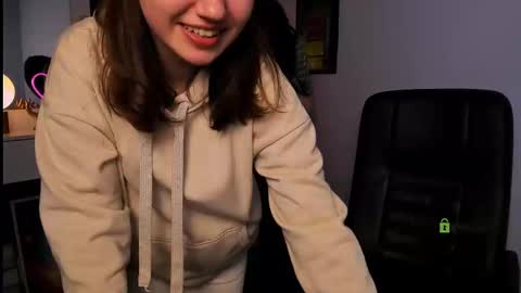 Helli online show from 03.08.25