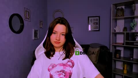 Helli online show from 03.11.25