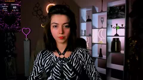 Helli online show from 11.16.25