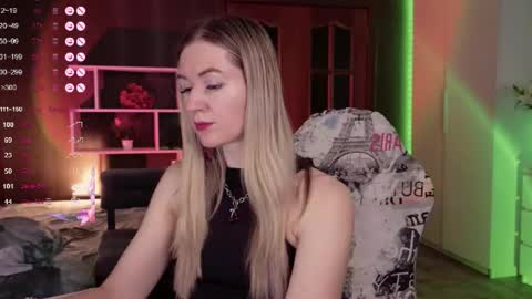 Alisia  Monday to Friday from 10 am to 4 pm GMT 2 online show from 11.24.25