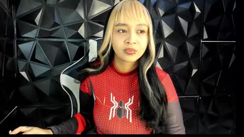 heluehorny13 online show from 10.27.25