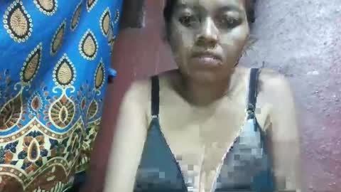 Snapshot of henitsaldy chatting on 09.27.25 henitsaldy online show from 09.27.25