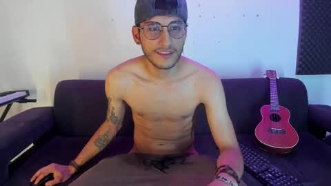 henrik_senn online show from 12.02.24