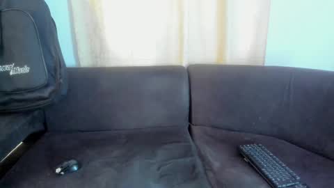 henrik_senn online show from 10.02.25