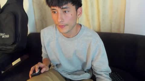 henrik_senn online show from 10.12.25