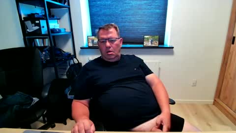 Snapshot of henrikrp1971 chatting on 06.26.26 henrikrp1971 online show from 06.26.26