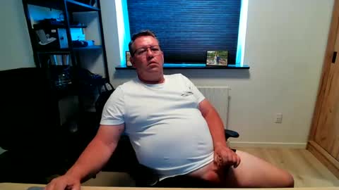 Snapshot of henrikrp1971 chatting on 06.29.26 henrikrp1971 online show from 06.29.26