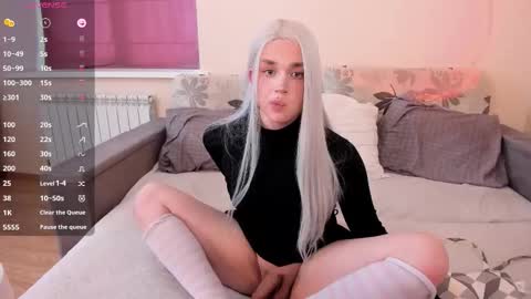 Snapshot of hentailove19 chatting on 09.21.25 Eva online show from 09.21.25