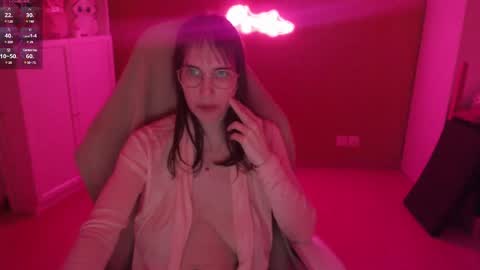 Snapshot of heraluna_ chatting on 01.12.25 HeraLuna online show from 01.12.25