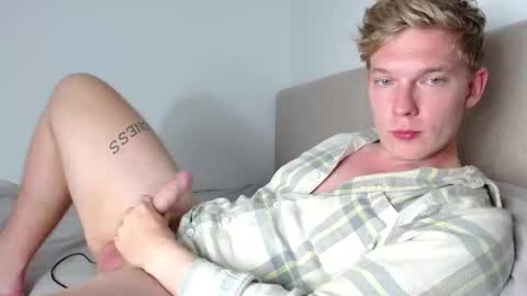 Snapshot of hercules__ chatting on 01.16.26 Gregblonde Alextattoo online show from 01.16.26