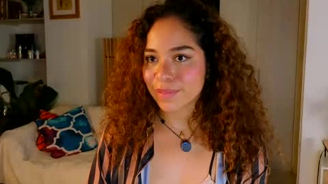Snapshot of hercyqueen chatting on 06.22.26 hercyqueen online show from 06.22.26