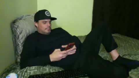 Snapshot of here_we_go_00 chatting on 12.19.24 Geebz online show from 12.19.24