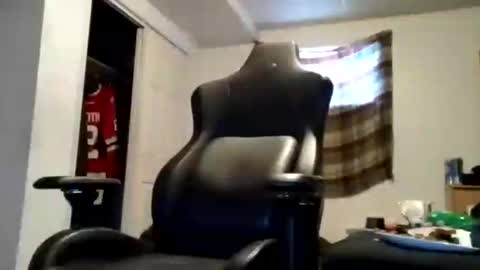 Snapshot of hereforbootyyy chatting on 01.06.25 Hereforbootyyyy online show from 01.06.25