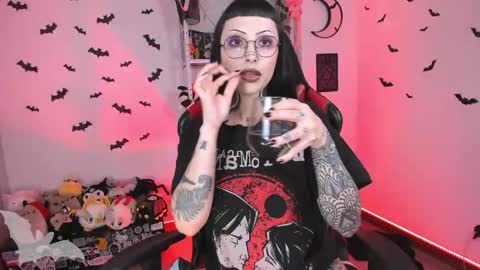  Marie  online show from 11.22.25