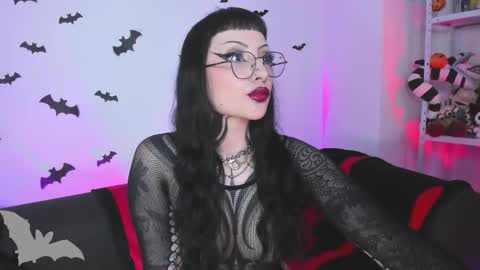 Snapshot of herinfernalmajesty chatting on 04.27.26 Marie online show from 04.27.26