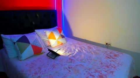 hermione_blonde online show from 10.30.25