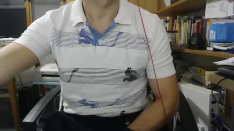 Snapshot of hero0111 chatting on 09.27.25 hero0111 online show from 09.27.25