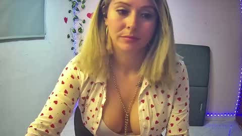 Hestesiaxx online show from 12.11.24