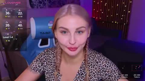 hey_cassie online show from 11.17.25