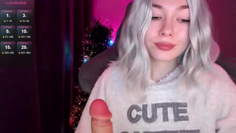 Snapshot of hey_nora_ chatting on 01.24.25  Nora  online show from 01.24.25