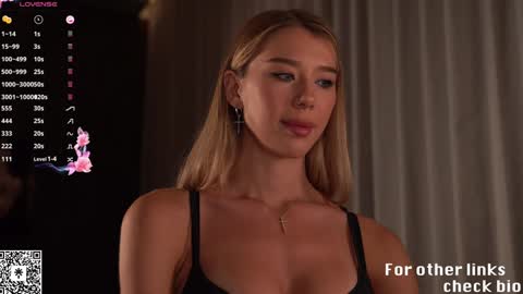 My name is Mira. Please say hello I like to chat with you. If you have requests or dirty talk please use tip online show from 01.24.25