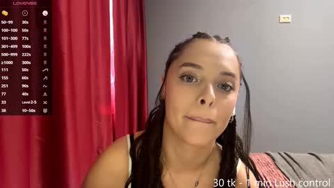 Snapshot of heyvibeee chatting on 10.12.25 Gina online show from 10.12.25